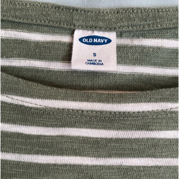 Old Navy Women’s Green Striped Tie Front Shirt - Picture 4 of 4